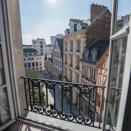 Charming Center Flat Rouen