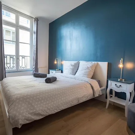 Charming Center Flat