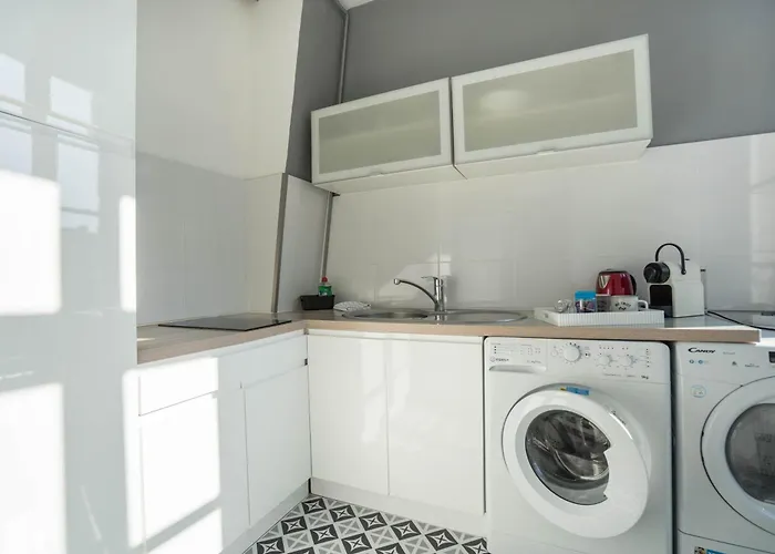 Charming Center Flat