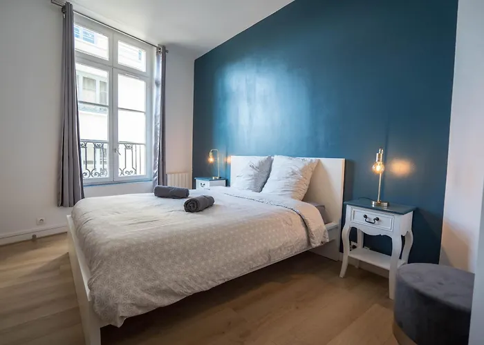 Charming Center Flat